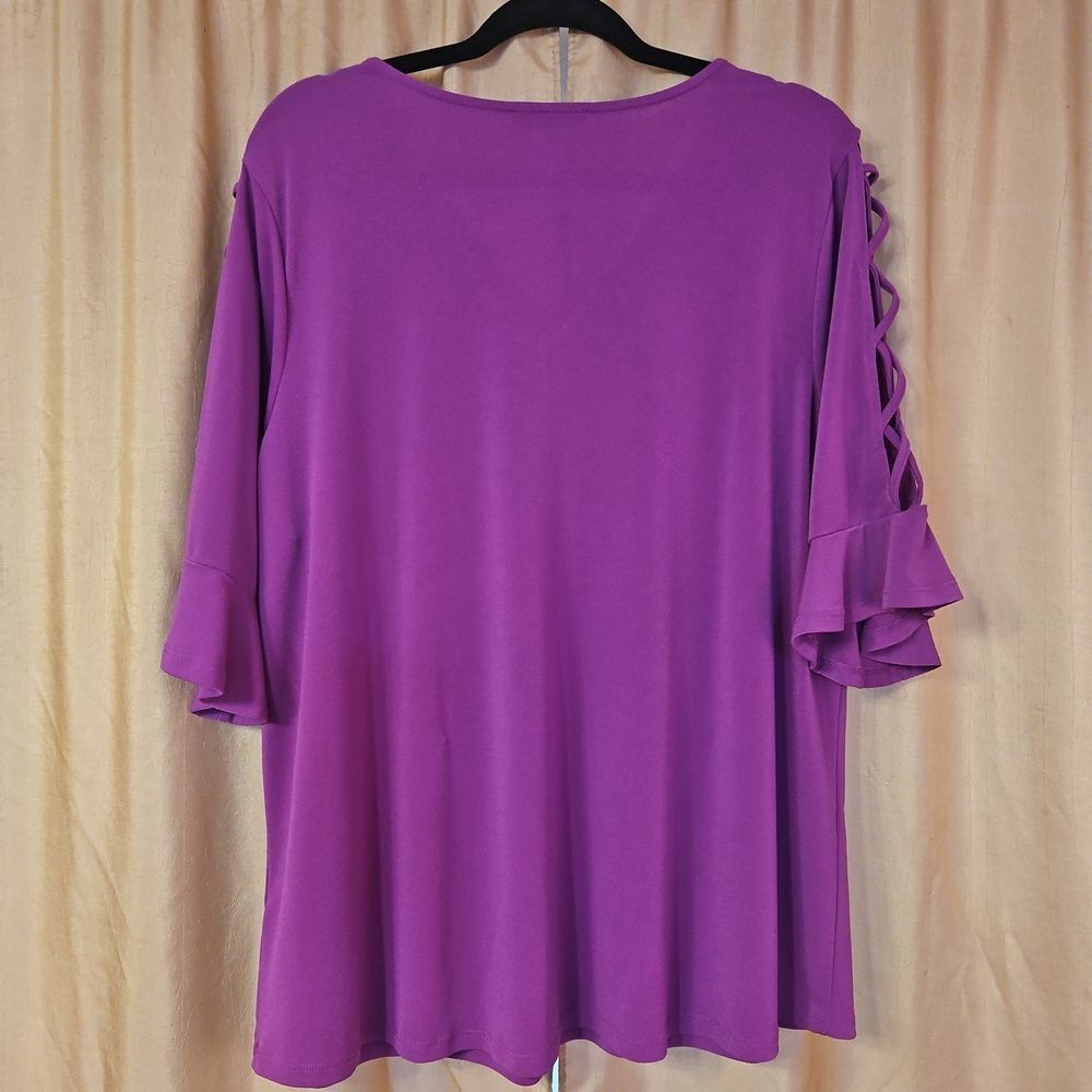 Adrianna Papell Magenta V-Neck Cold-Shoulder Blouse with Lattice Sleeves - Picture 2 of 9